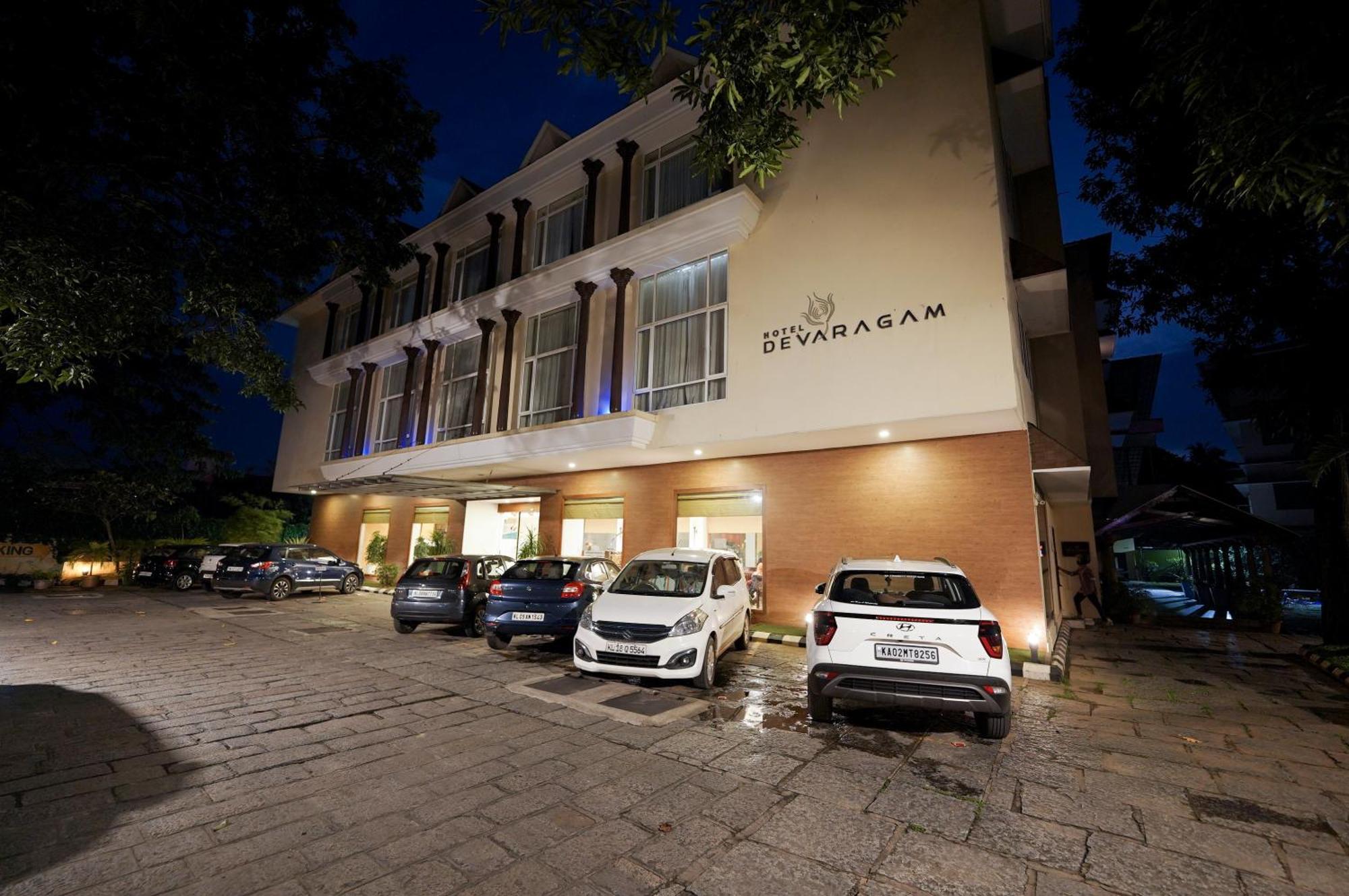 Hotel Devaragam By K P Namboodiri'S Guruvāyūr Εξωτερικό φωτογραφία